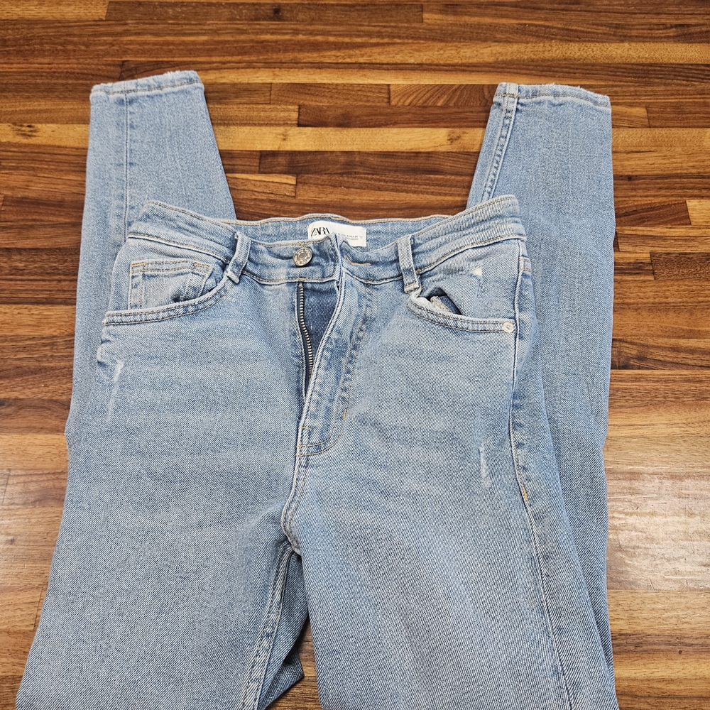 Zara Women's Light Blue Straight Leg Jeans